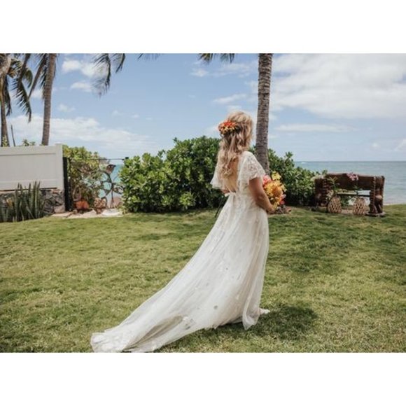 BHLDN Willowby Heartleaf Wedding Gown Ivory Size 2 and 14 NEW - Picture 12 of 13